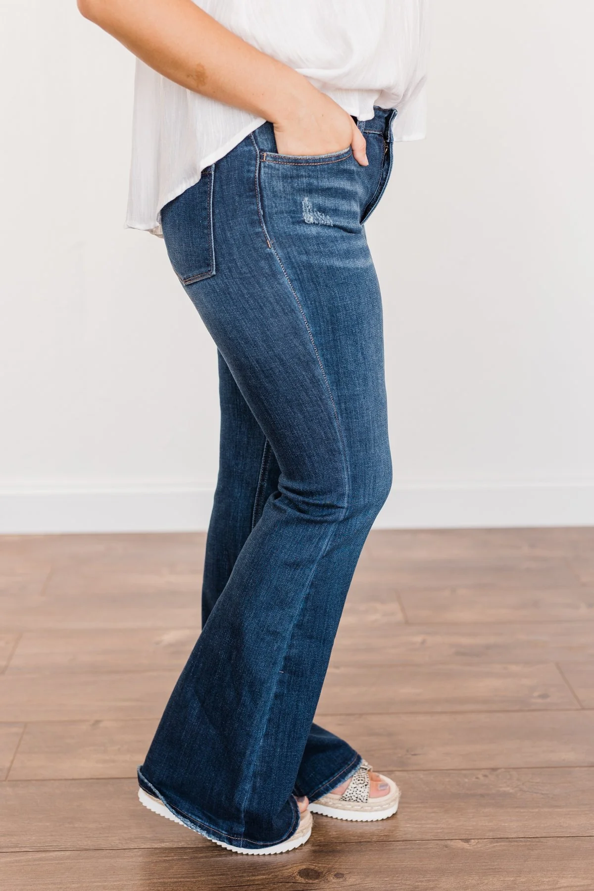 Vervet Mid-Rise Flare Jeans- Elizabeth Wash - Image 9