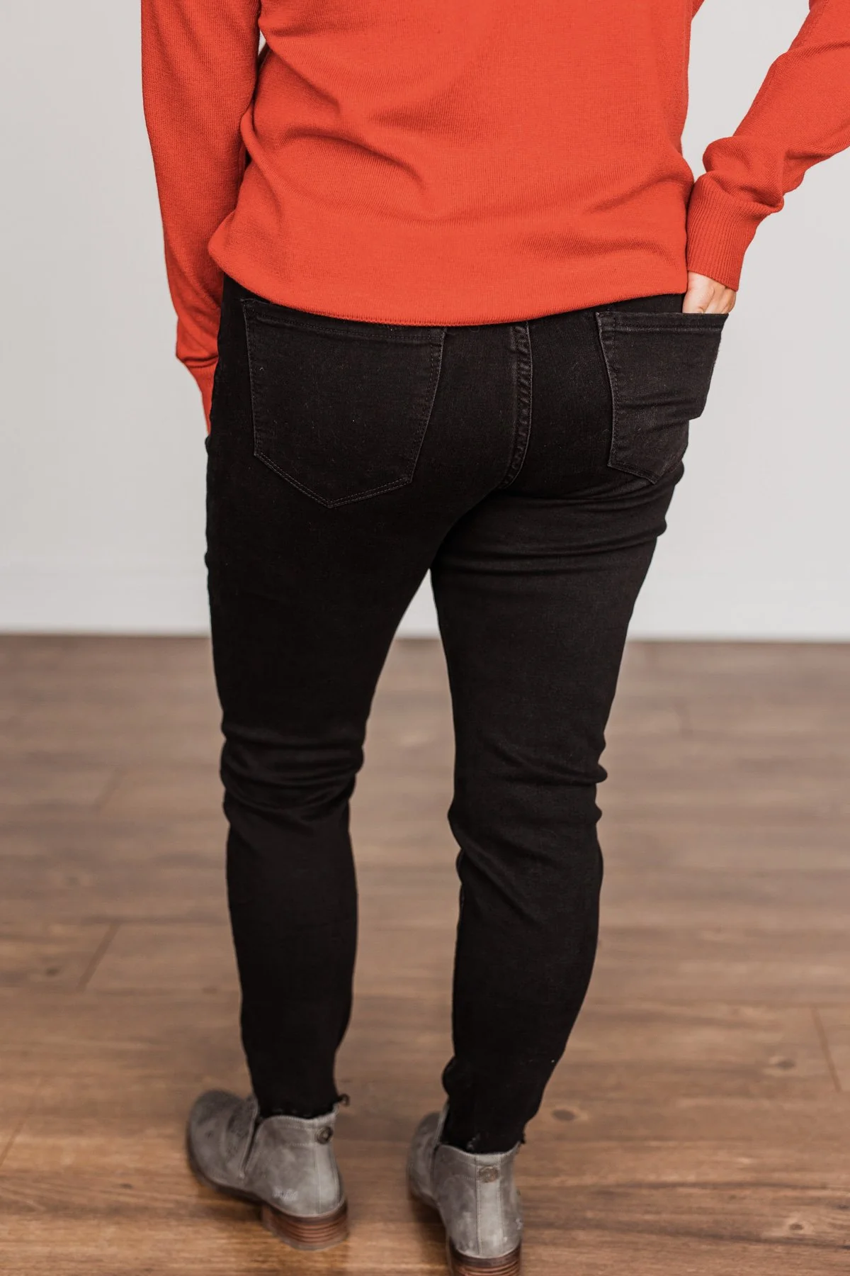 Vervet Mid-Rise Skinny Jean- Gabby Wash - Image 12