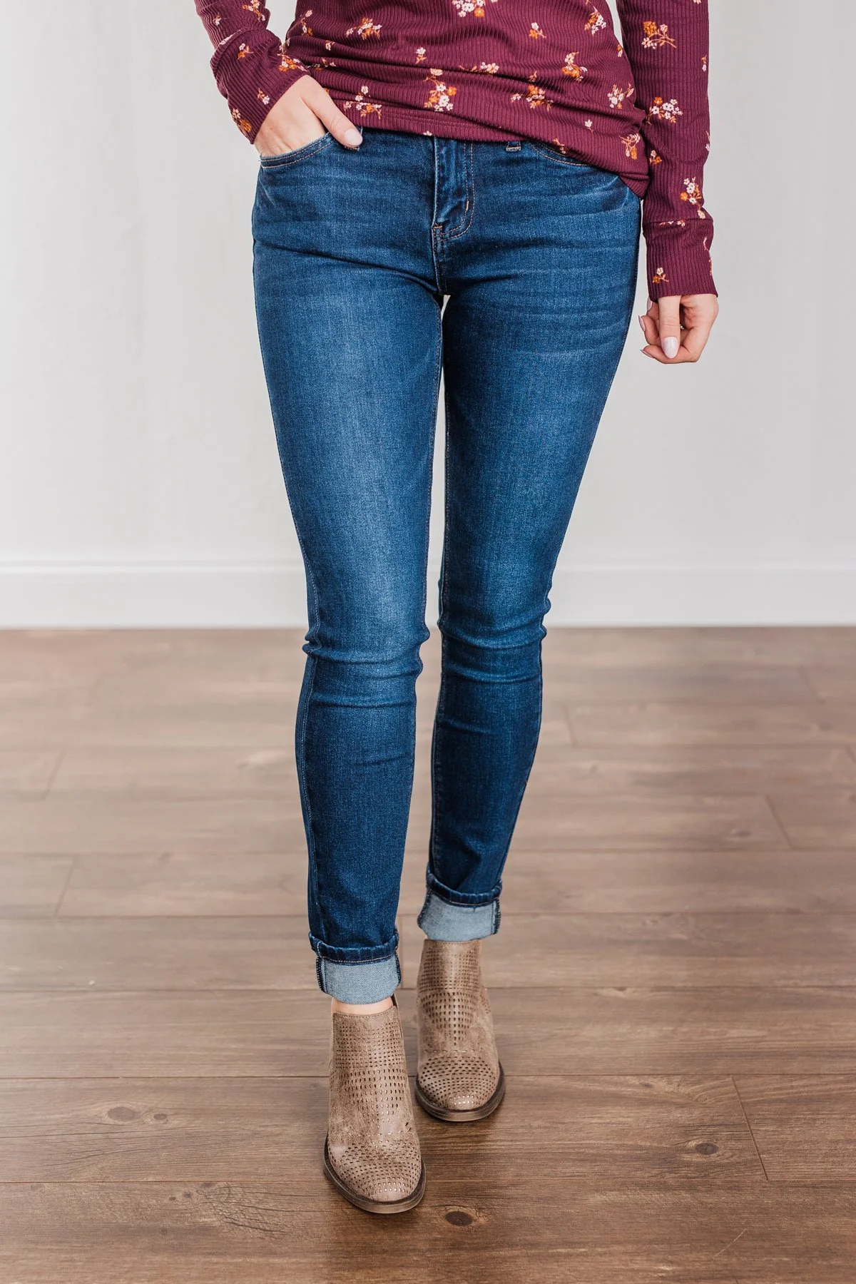 Vervet Mid-Rise Skinny Jean- Arabella Wash - Image 3
