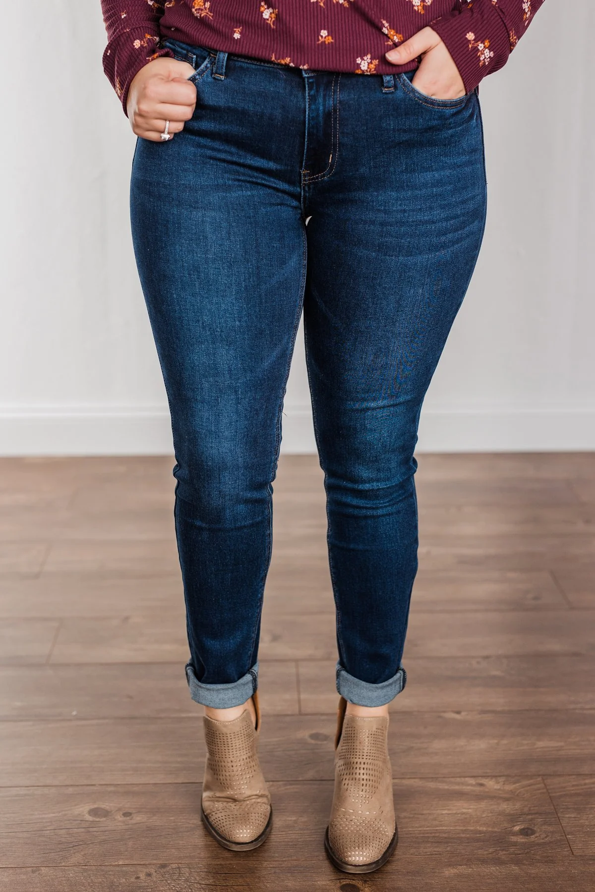 Vervet Mid-Rise Skinny Jean- Arabella Wash - Image 4