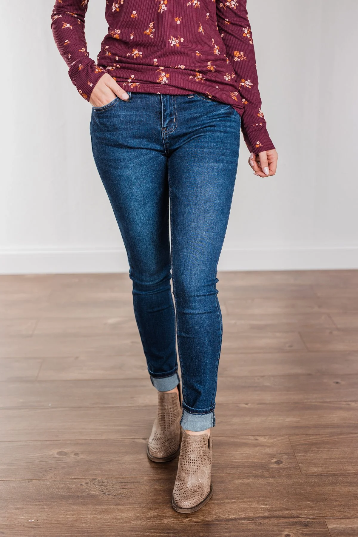 Vervet Mid-Rise Skinny Jean- Arabella Wash - Image 6