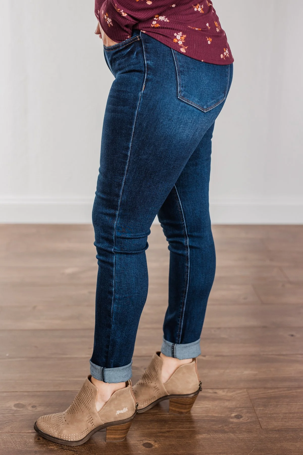 Vervet Mid-Rise Skinny Jean- Arabella Wash - Image 7