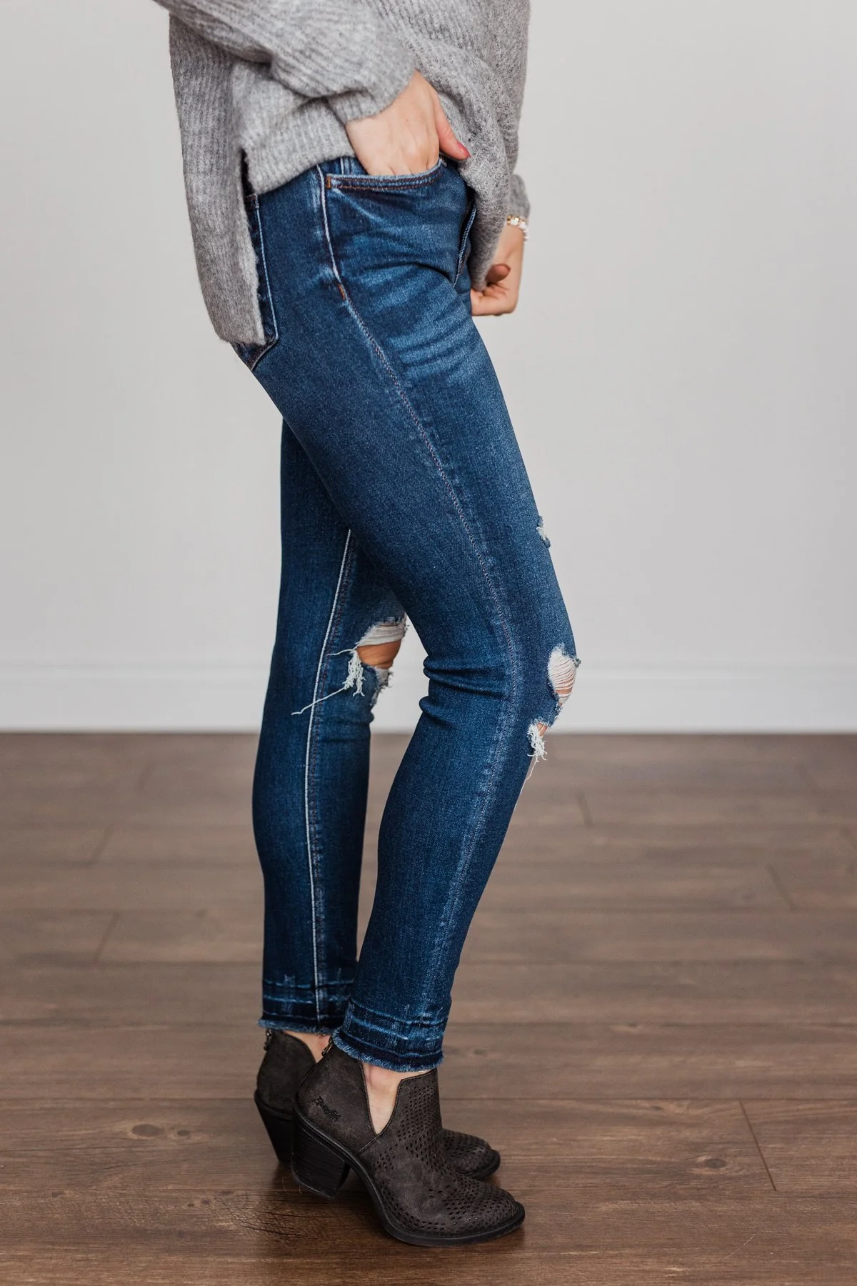 Vervet Mid-Rise Skinny Jeans- Martha Wash - Image 7