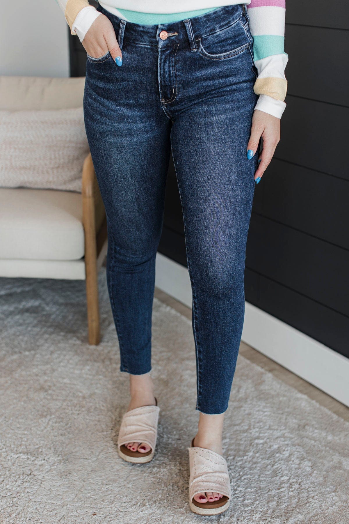 Vervet Skinny Jeans- Devin Wash - Image 4