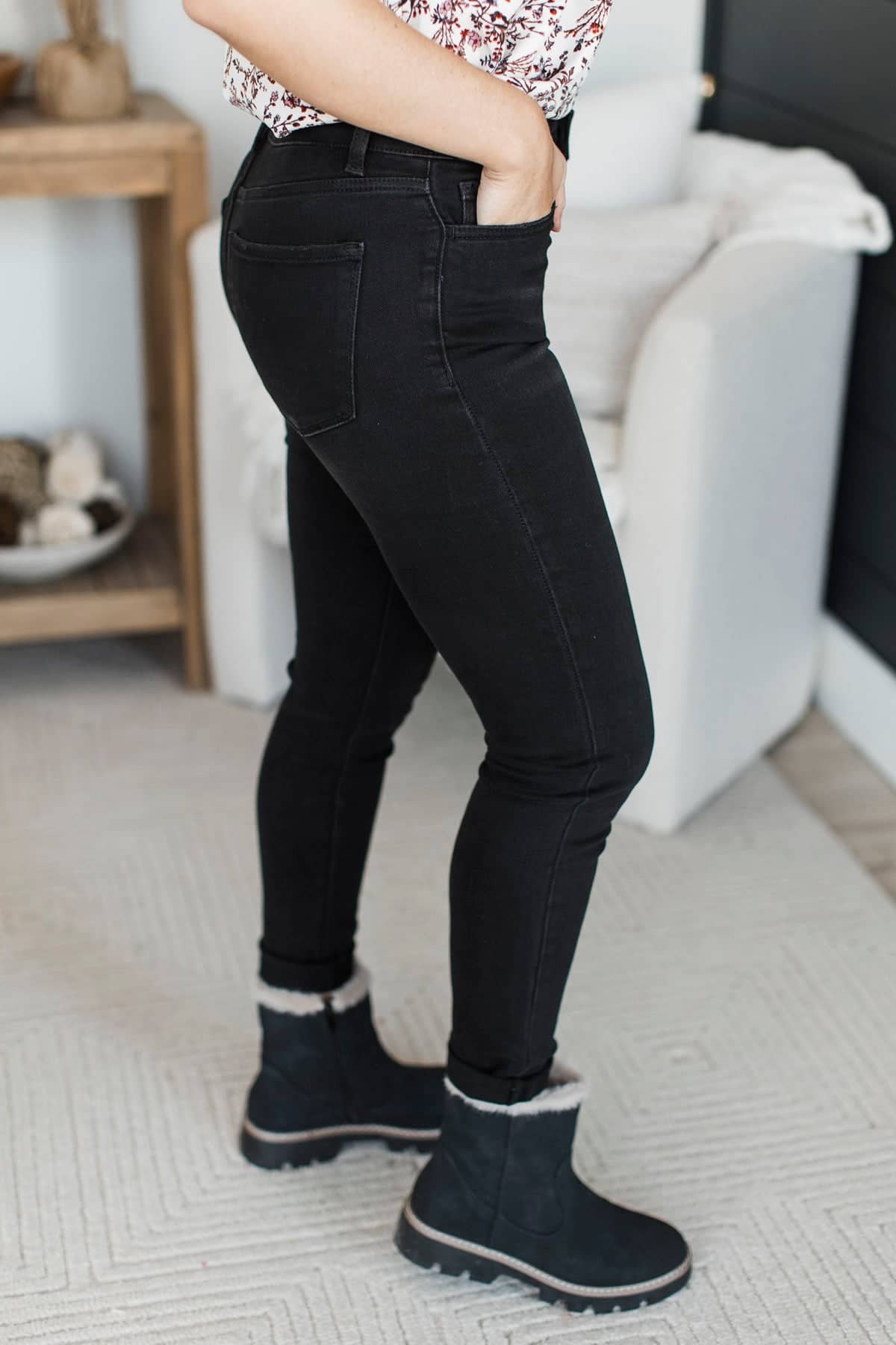 Vervet Skinny Jeans- Tally Wash - Image 4