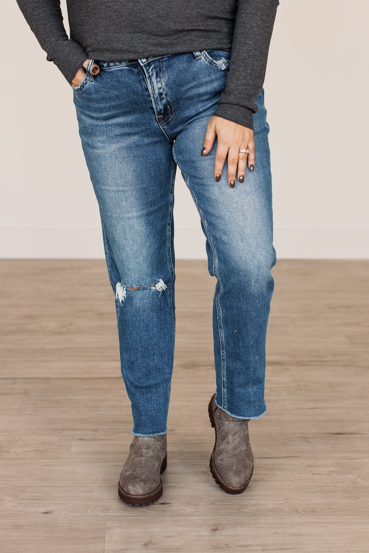 Vervet Slim Straight Jeans- Linda Wash - Image 2
