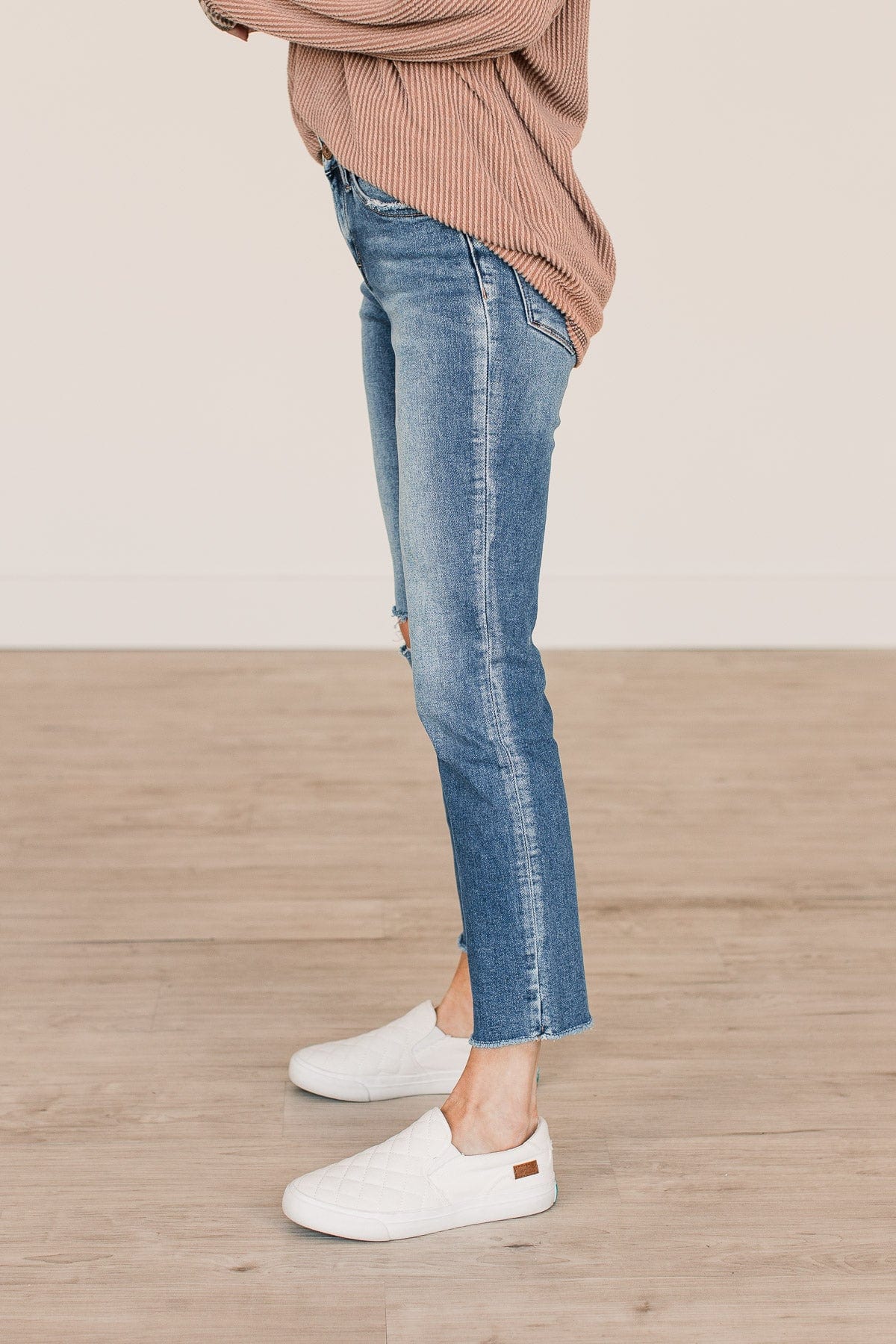 Vervet Slim Straight Jeans- Linda Wash - Image 5