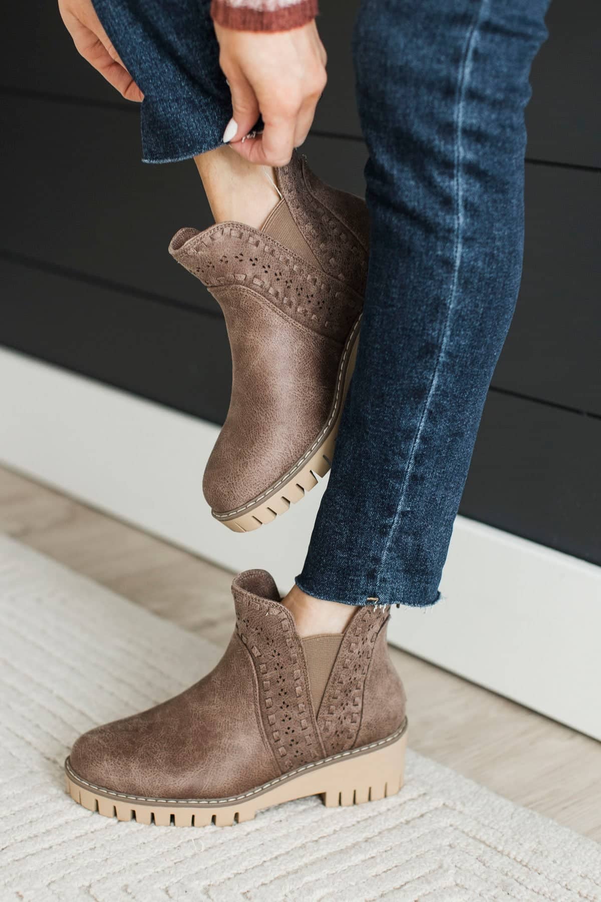 Very G Aryana Boots- Taupe - Image 2