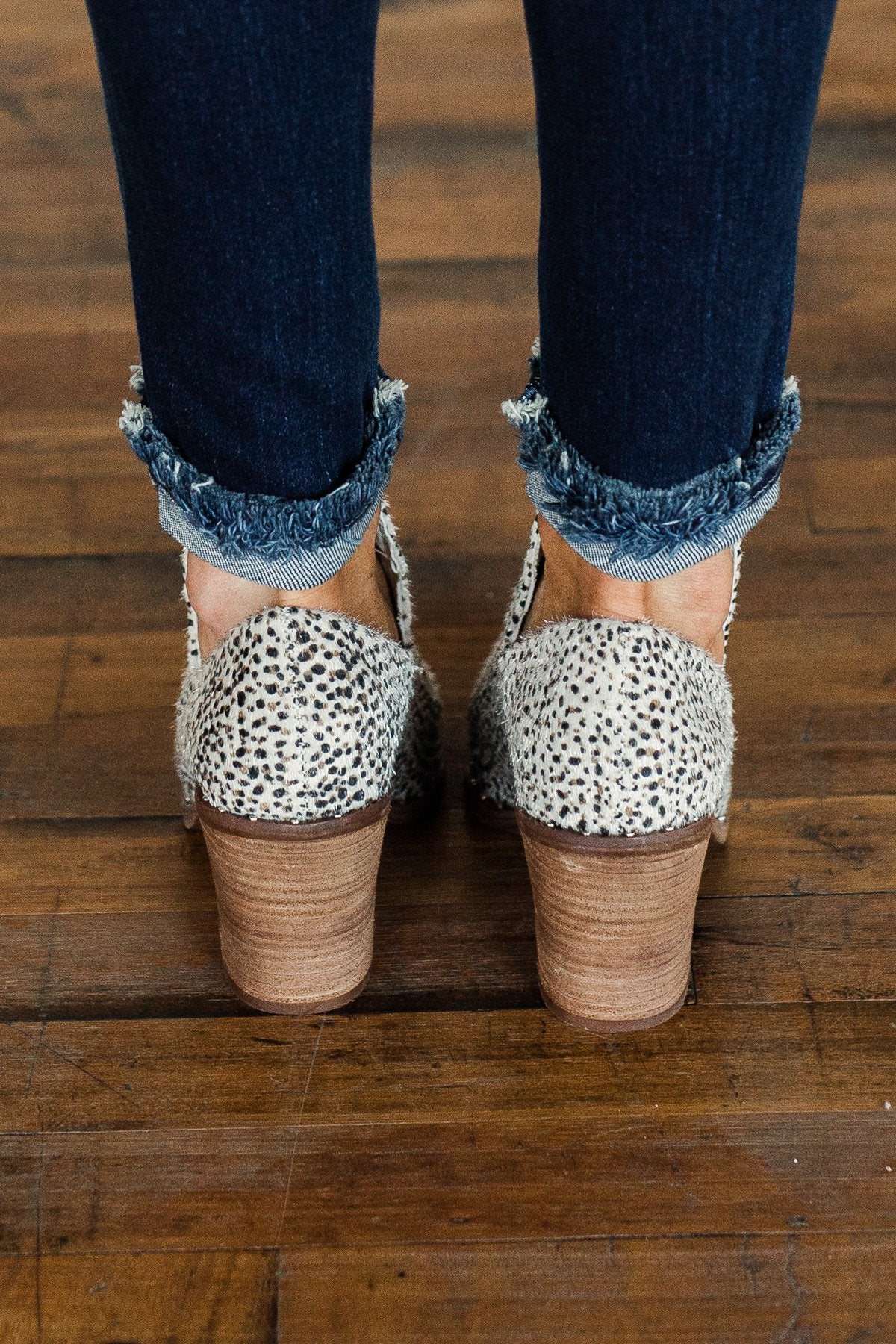Very G Deavan Booties- Beige - Image 5
