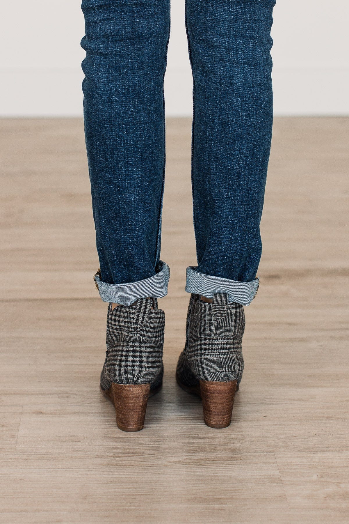 Very G Ember Wedge Booties- Grey - Image 4