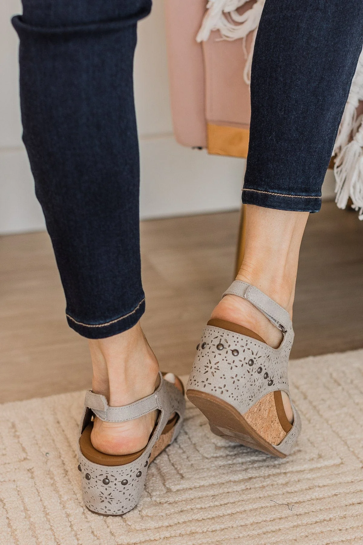 Very G Free Fly Wedges- Grey - Image 3
