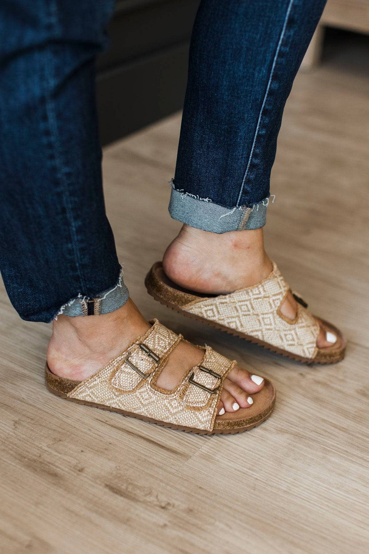 Very G Jesse Sandals- Natural - Image 2