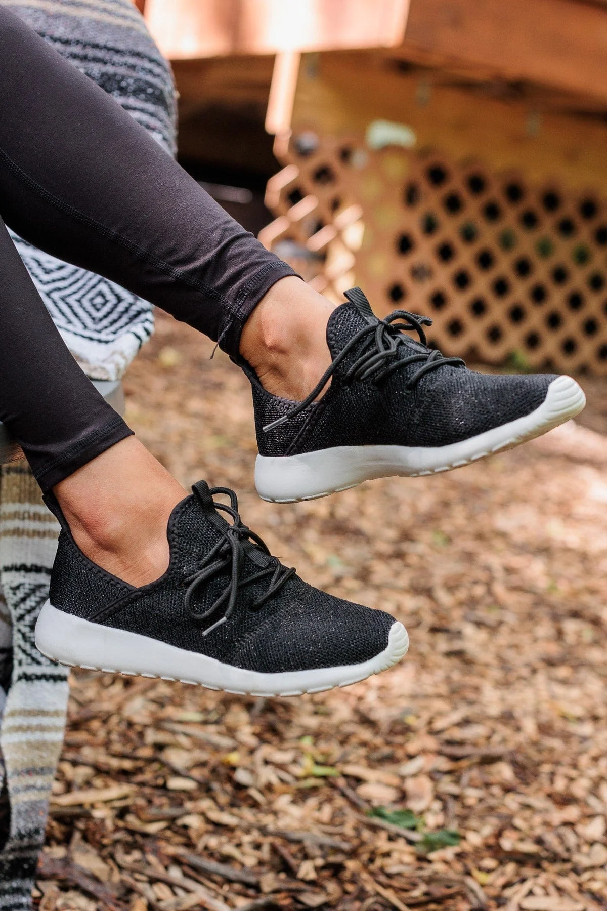 Very G Liliana Sneakers- Black - Image 3
