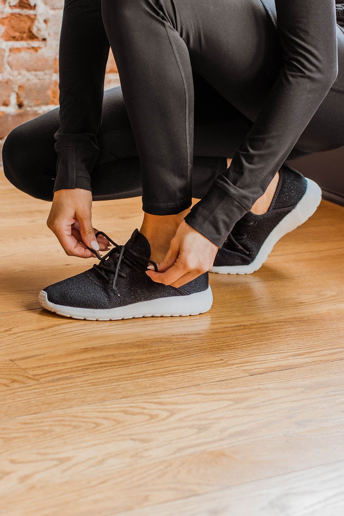 Very G Liliana Sneakers- Black - Image 6