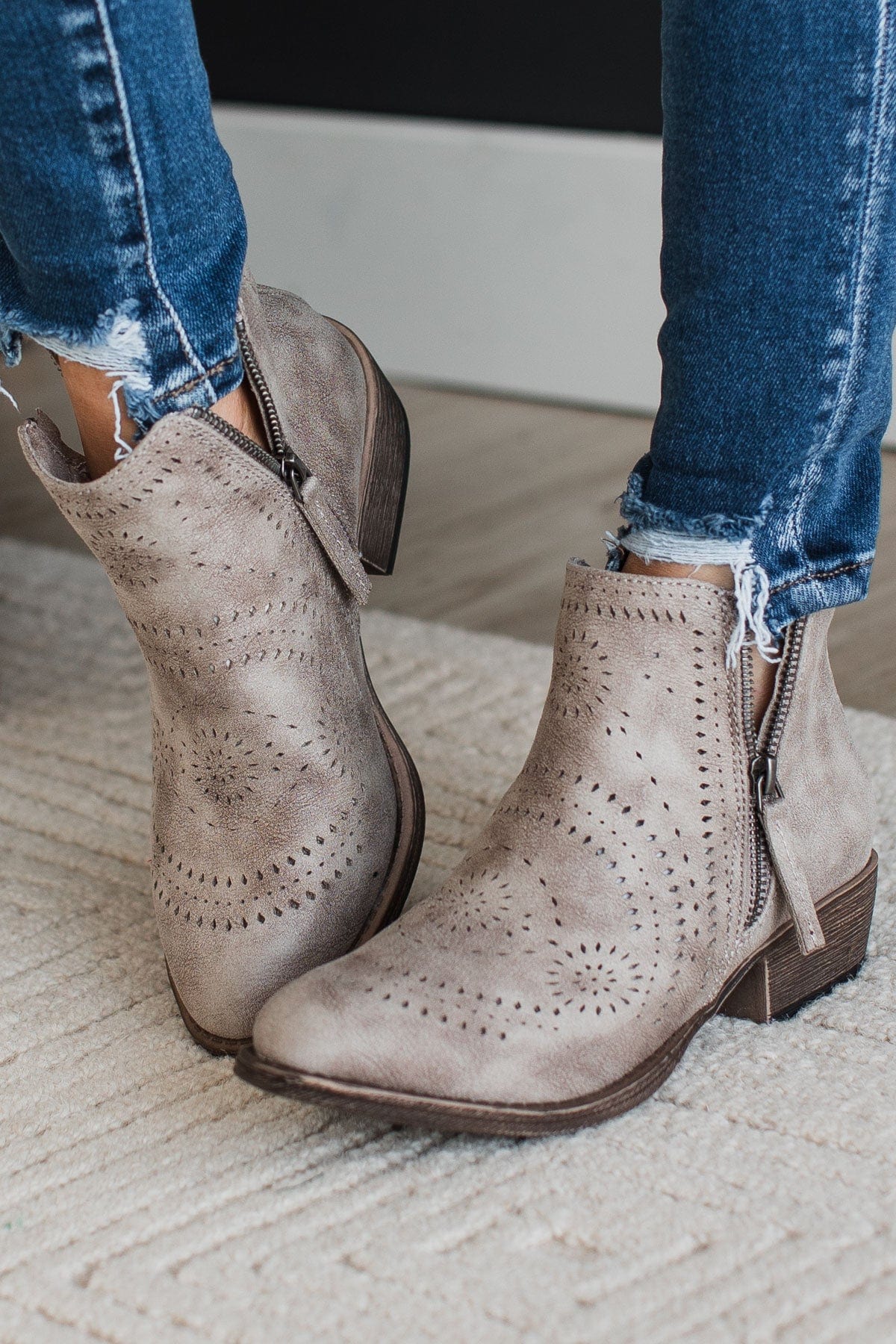 Very G Lisette Booties- Cream - Image 2