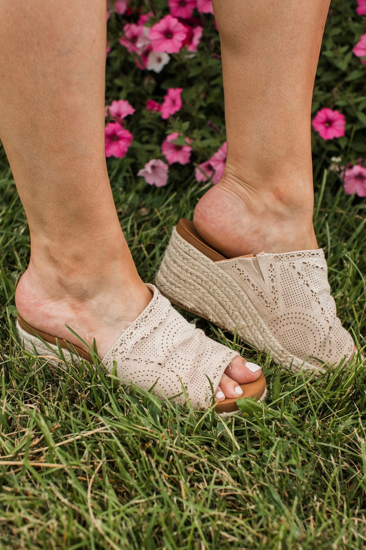 Very G Marie Wedge Sandals- Cream - Image 3