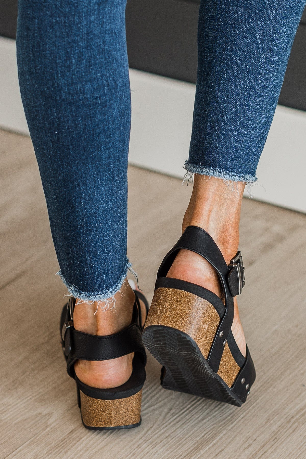 Very G Shayne Wedge Sandals- Black - Image 4
