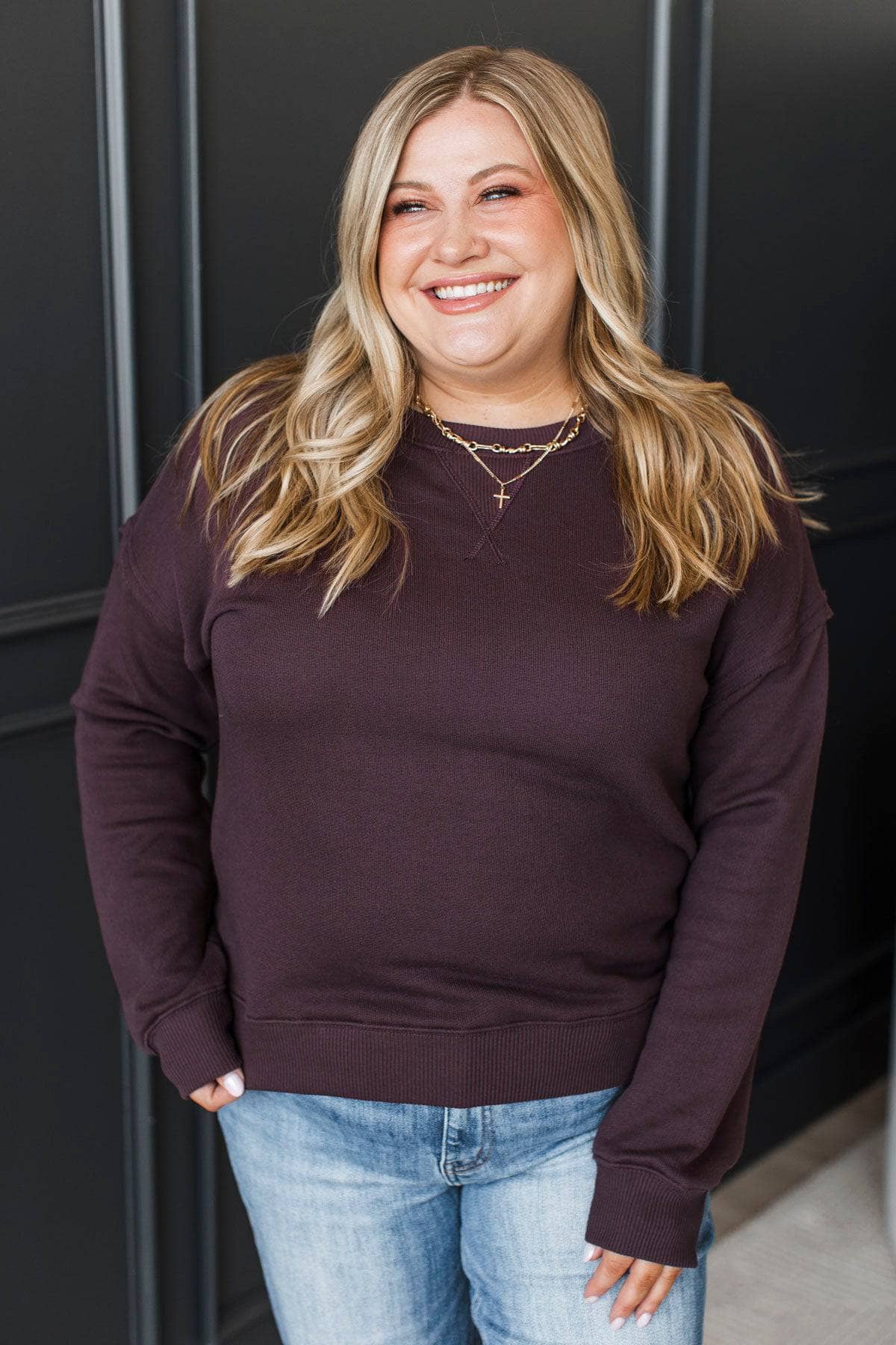 Weekend Mood Lightweight Pullover- Dark Plum - Image 2