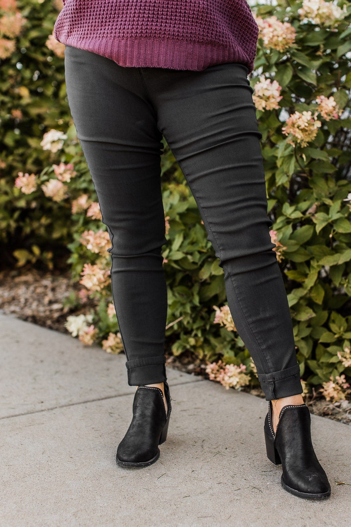 YMI Mid-Rise Jeggings- Dahlia Wash - Image 4