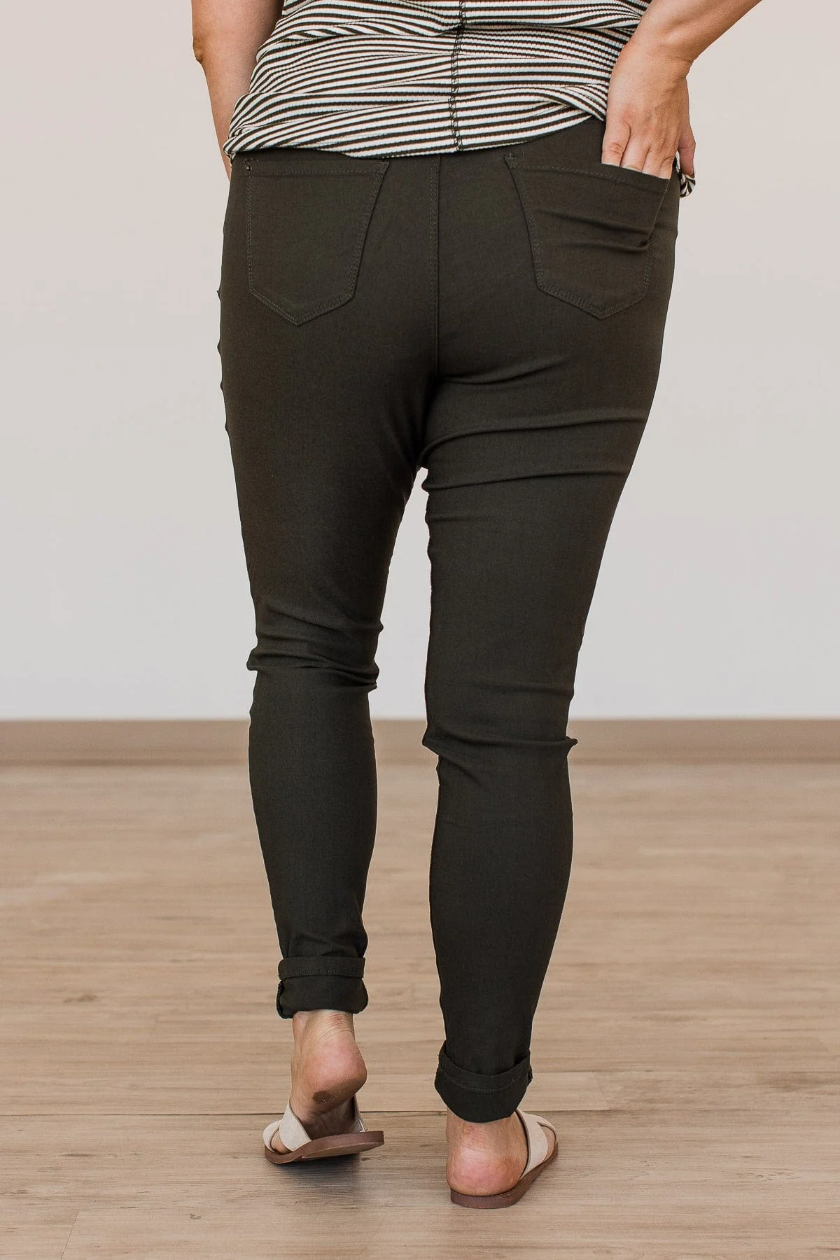 YMI Mid-Rise Jeggings- Olivia Wash - Image 7