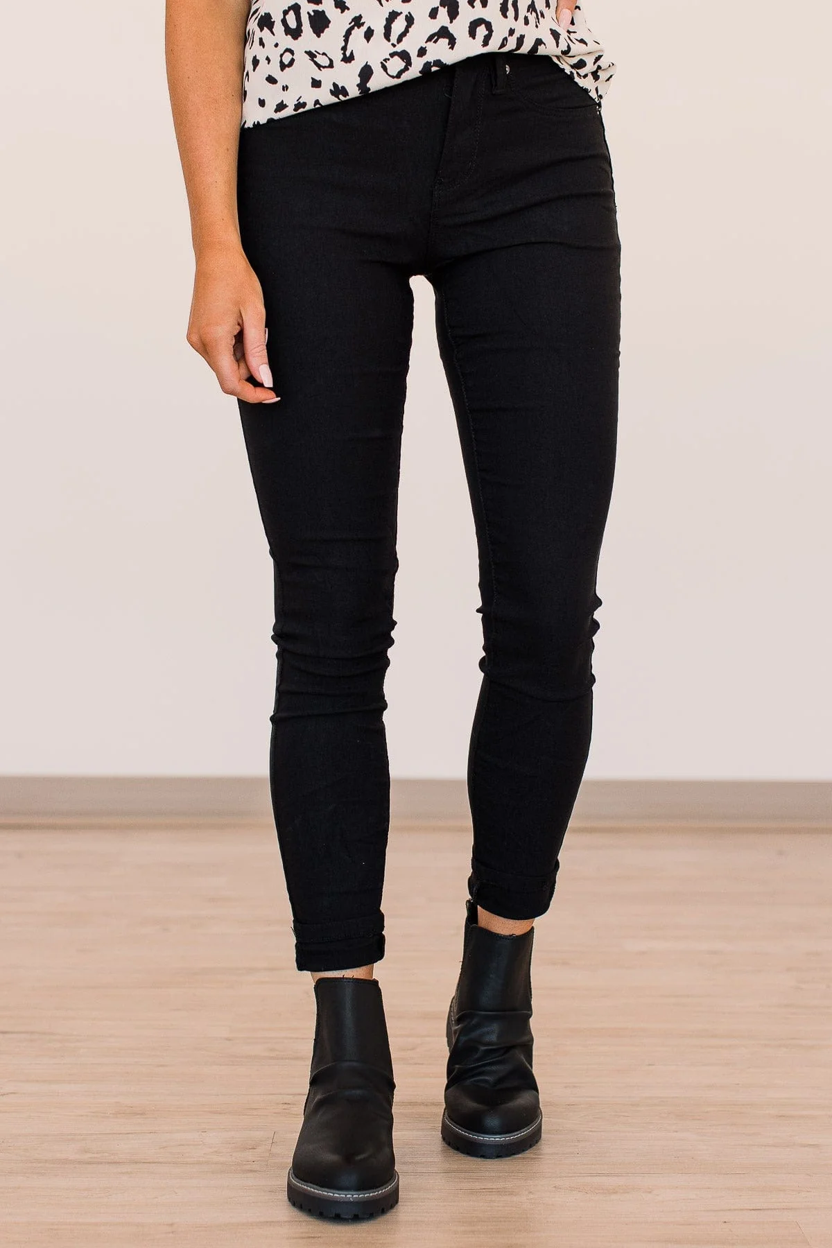 YMI Mid-Rise Jeggings- Helena Wash - Image 5