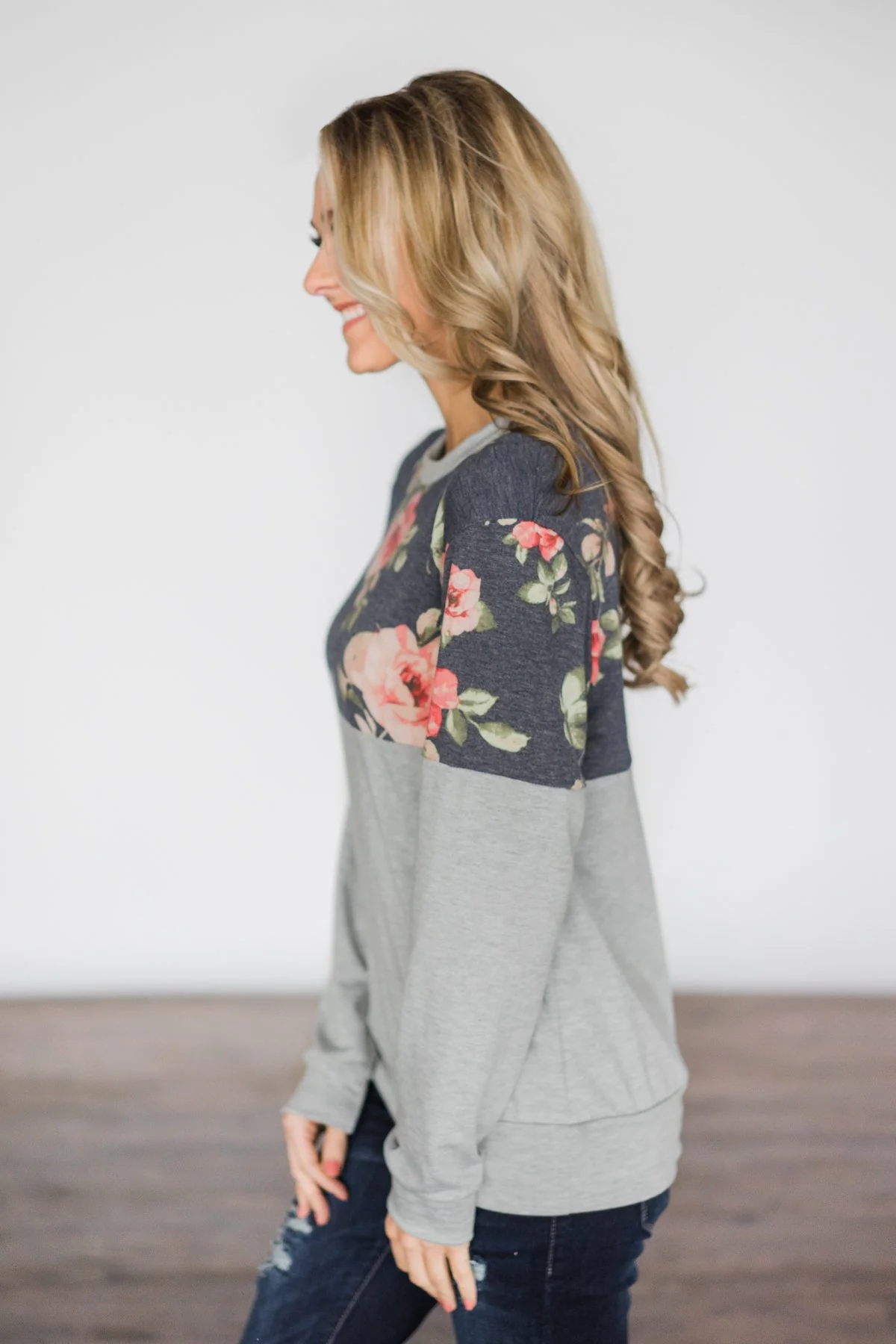 Your Basic Floral Crew Neck~ Navy - Image 4